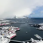 In Lofoten With Spectacular View * バルスタ